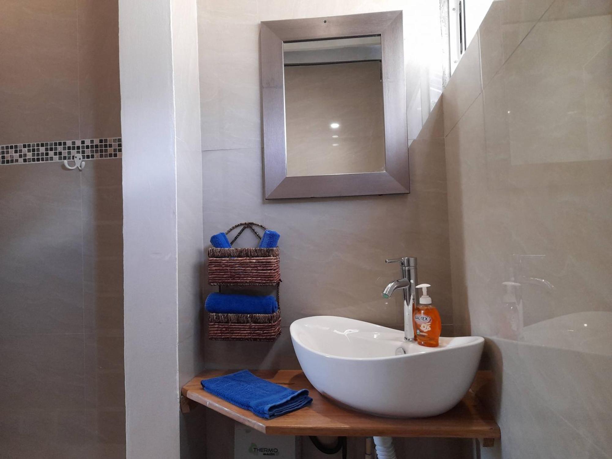 Casa Blanca Beachfront House With Shared Pool Access Pangea Lodge Manzanillo  Exterior foto